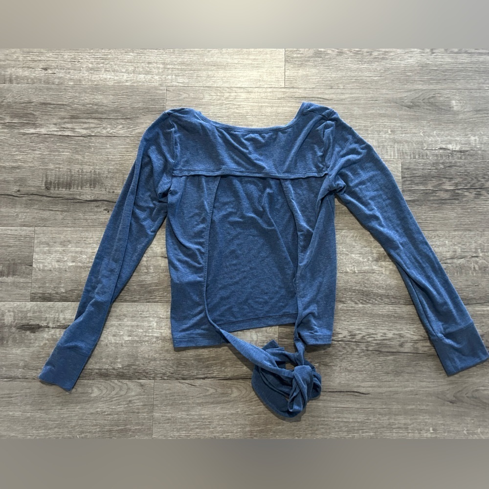 Gap Fit Breathe Open Back with Tie XS